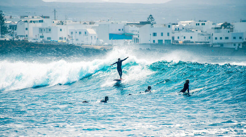 Mejores lugares para hacer surf en España