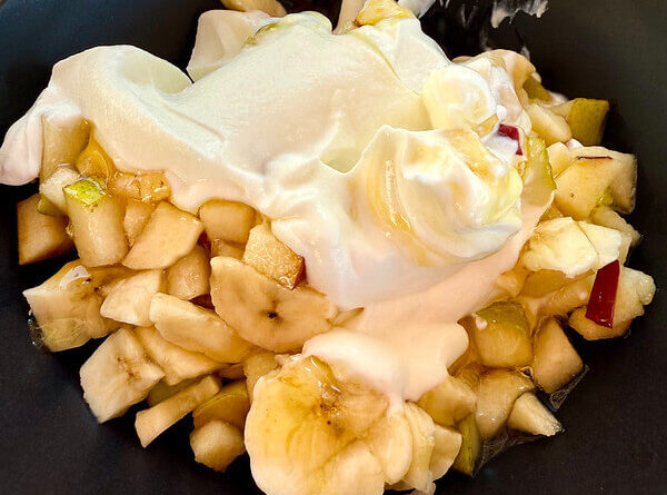 The Old Barber Shop Emporio: un café con alma local en Santorini